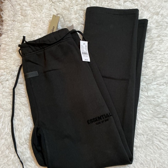 Fear of God Essentials Sweatpants Mens L Black NEW Stretch Limo Logo Joggers